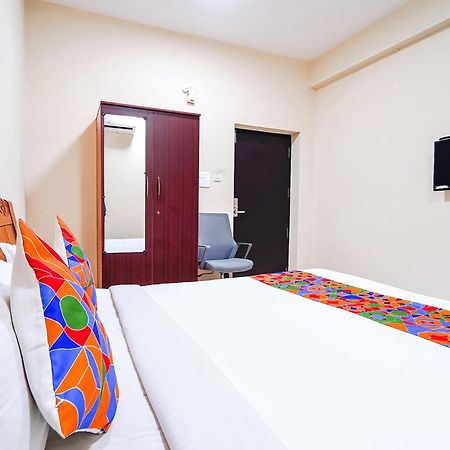 Fabexpress Uv Residency - 700M From Coimbatore International Airport Irugur Экстерьер фото